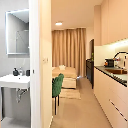 Luxury 17 Daire Split
