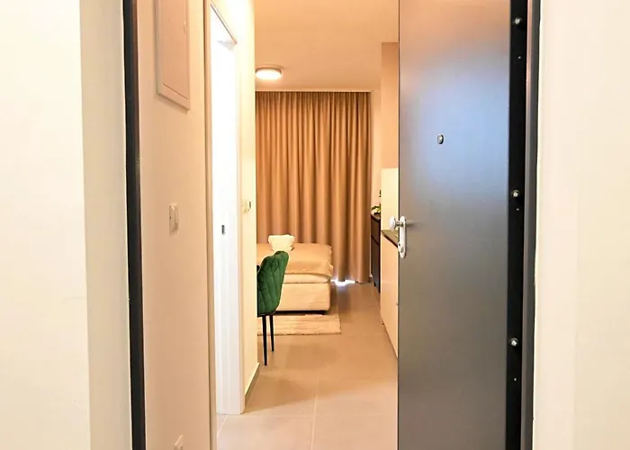 Luxury 17 스플리트